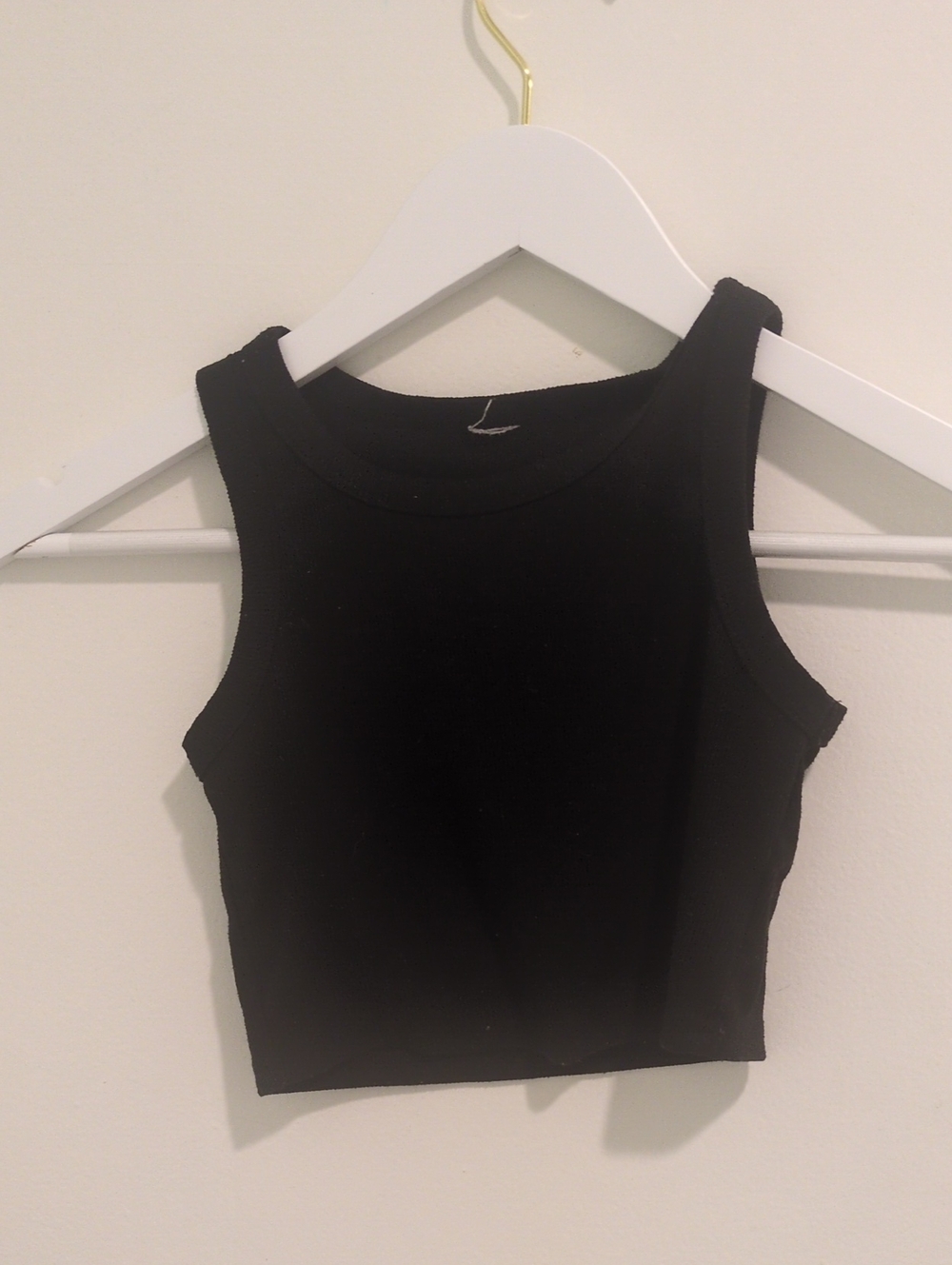 Black Ribbed Cropped Tank Top - Classic Girls Sleeveless Top